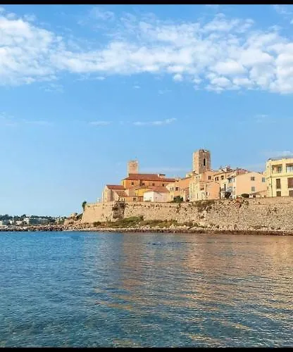 Superbe 2p Mezzanine Au Coeur Du Vieil * Antibes